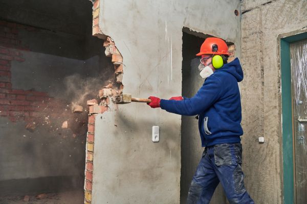 Concrete Wall Demolition in Round Rock